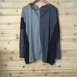 Cabi Sweater Womens Small Gray $4307 Dakota Oversized Color Block Hooded